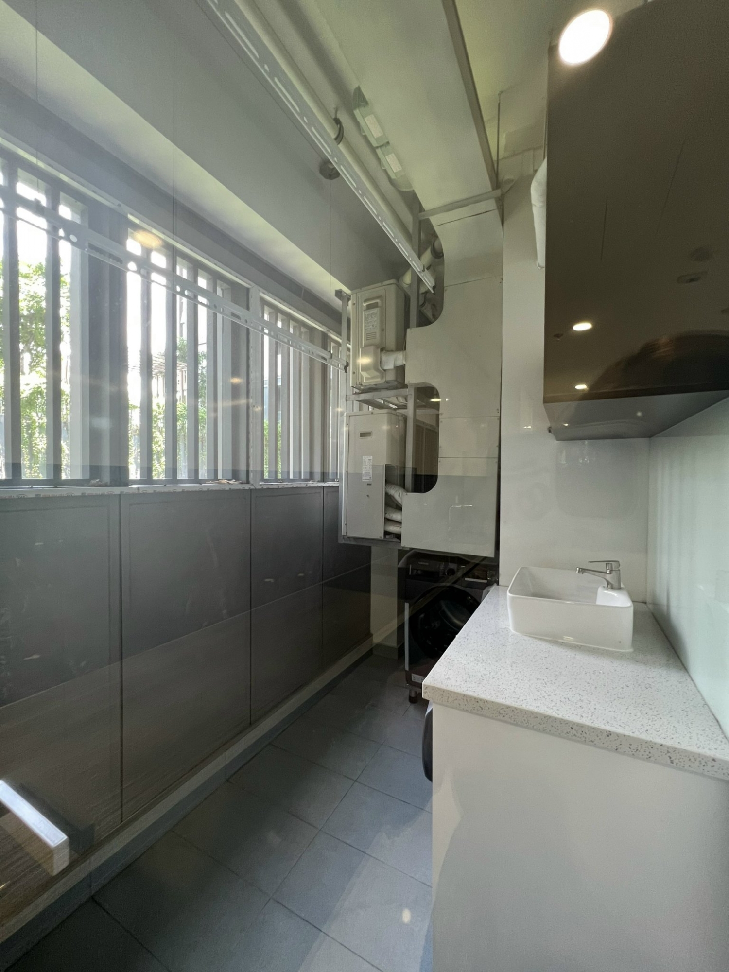 Super luxury 2 bedroom apartment for rent in Empire City with full